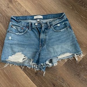 Abercrombie & Fitch the boyfriend shorts mid rise